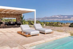 Titelseite 25 OUTFLEXX Icon Loungeliege, Lead Chine, Alu/Teak/Sunbrella, 213 X 89 X 41 Cm, Inkl. Verstellbarer Rückenlehne